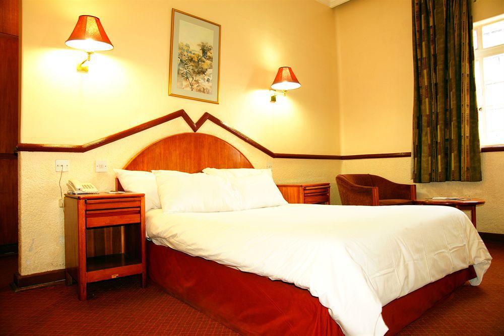 New Ambassador Hotel Harare Ngoại thất bức ảnh