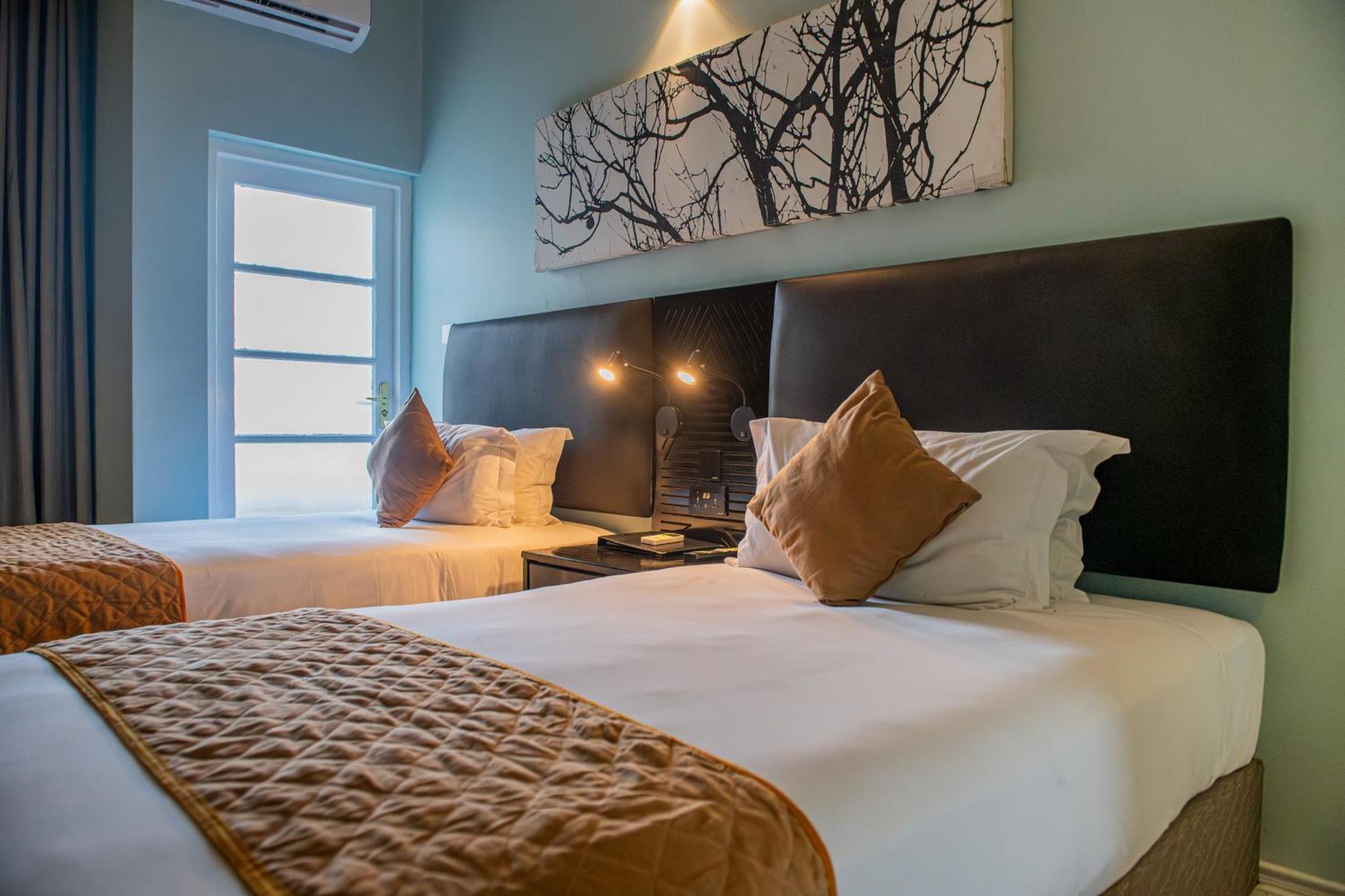 New Ambassador Hotel Harare Ngoại thất bức ảnh