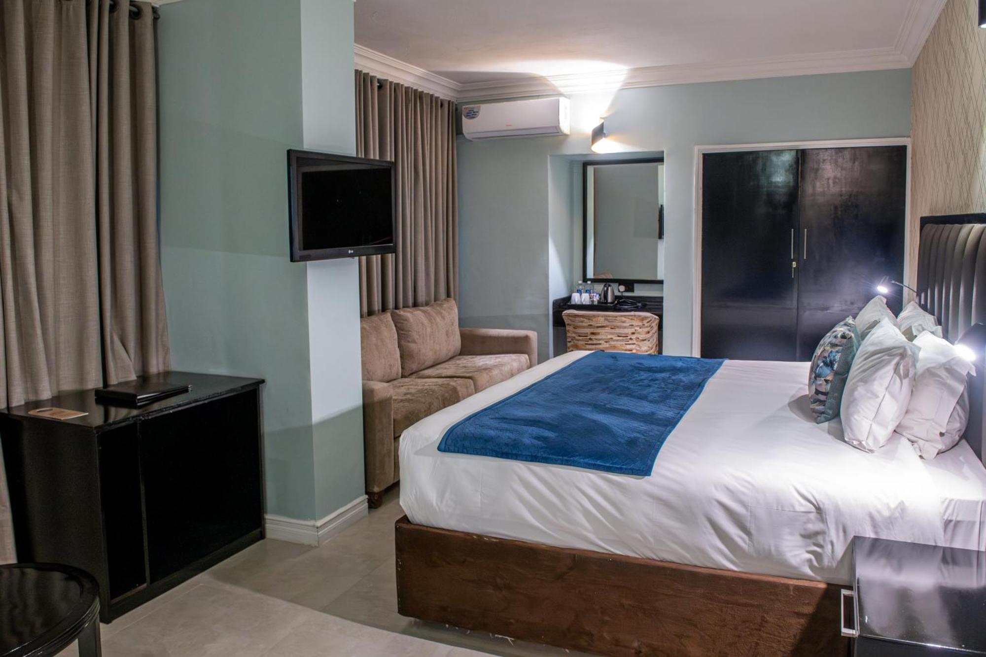 New Ambassador Hotel Harare Ngoại thất bức ảnh