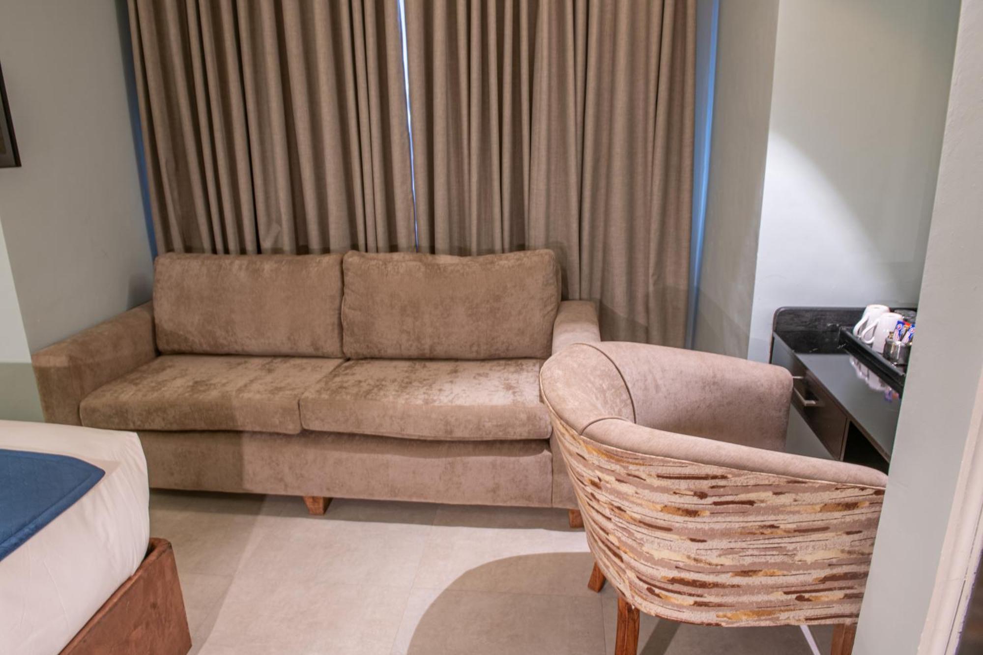 New Ambassador Hotel Harare Ngoại thất bức ảnh