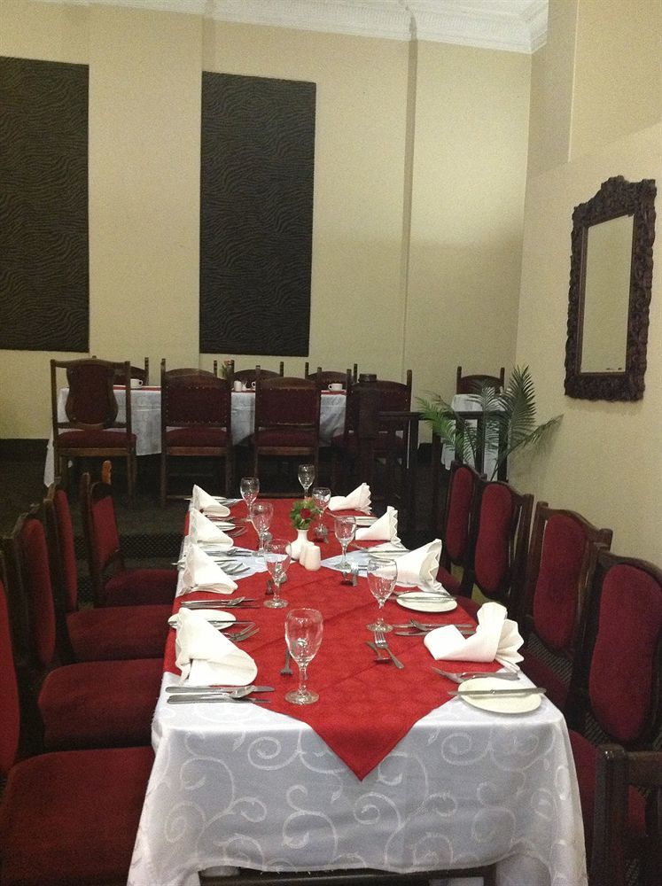 New Ambassador Hotel Harare Ngoại thất bức ảnh